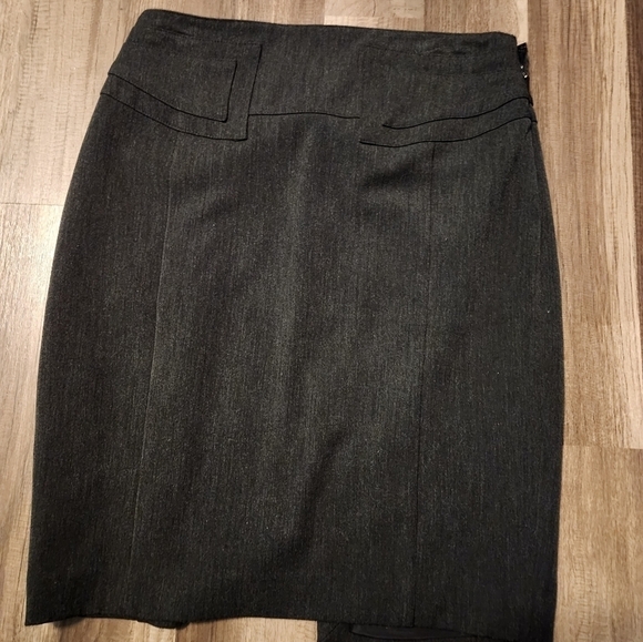 Express Wool A line Skirt  size 2 Charcoal Gray - Picture 2 of 3